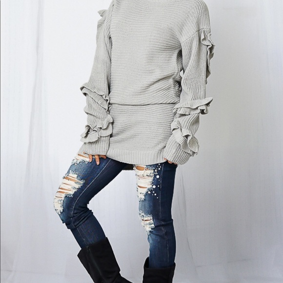 🛍HP🛍 KNIT RUFFLED SLEEVE SWEATER - Picture 3 of 3